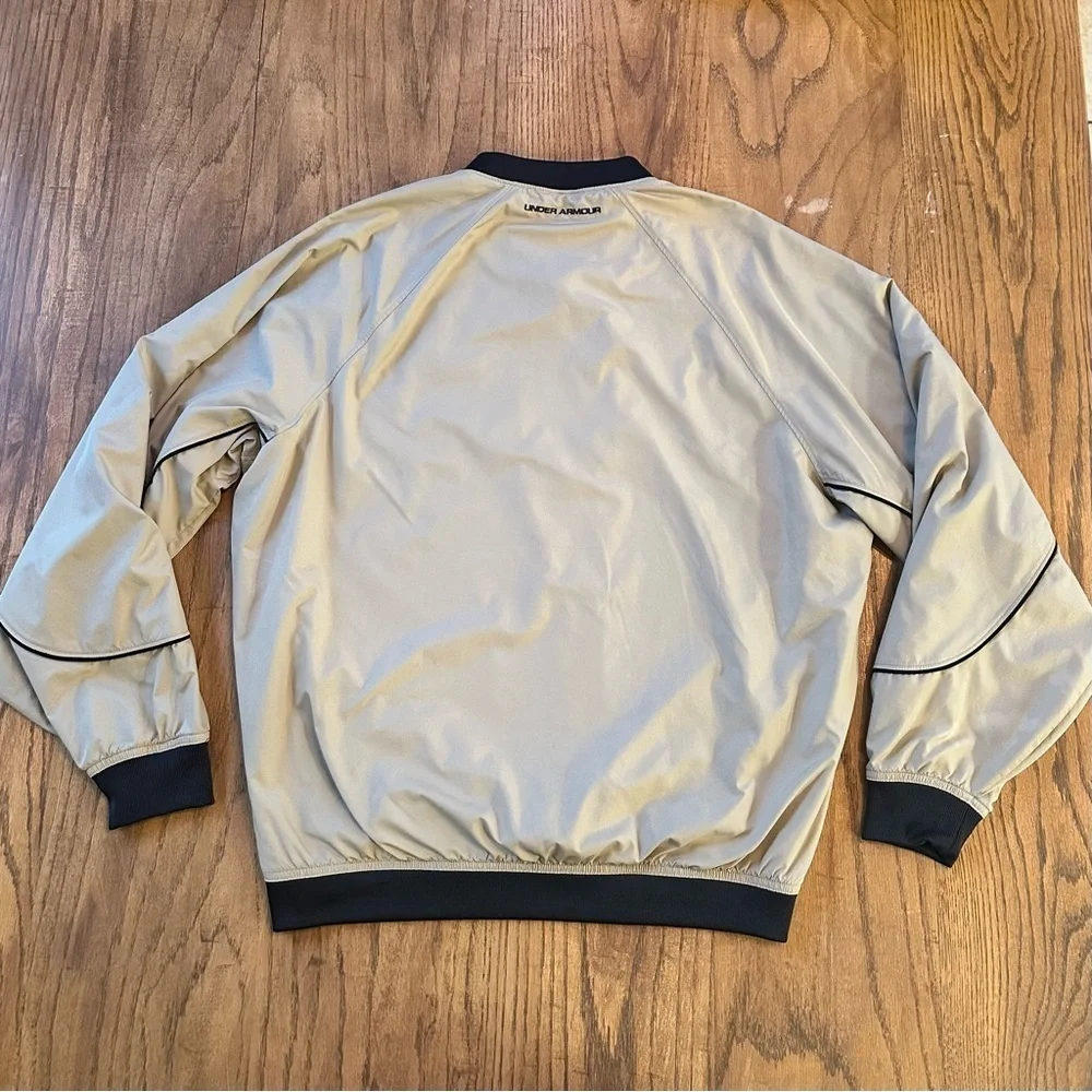 Under Armour Crewneck Windbreaker Pullover Top Size Small Nude/Tan